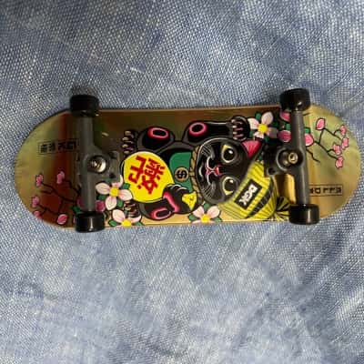 Tech Deck Mini Skateboard - Lucky Cat