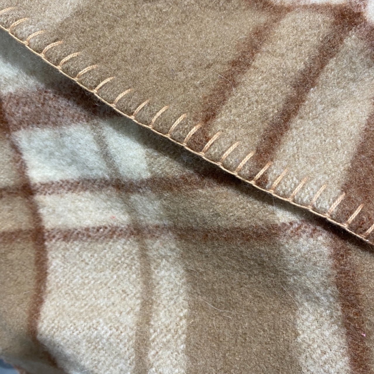 VINTAGE WOOL BLANKET 'WAVERLEY' Brand 148cm x 266cm Good Condition (s)