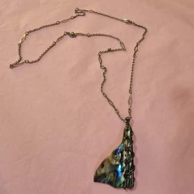  Womens Handmade Abalone Pendant 