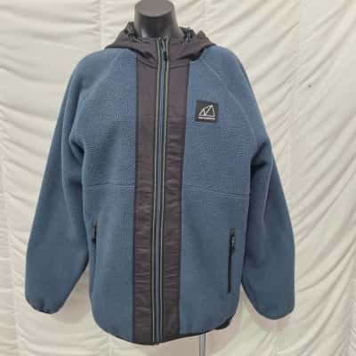 New Balance Mens  Size S Front Zipper / Winter Jacket Blue 