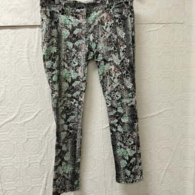 Camilla & Marc Womens  Size 30 Floral Pant VGUC