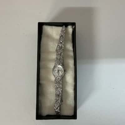 RARE FIND! Ladies 17 Jewels  Cocktail Watch