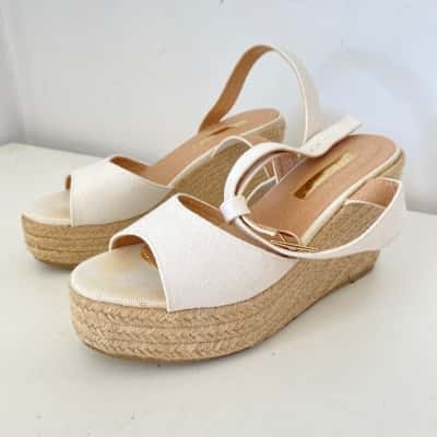 Billini Beige White Wedge Sandals Shoes  Size 7 