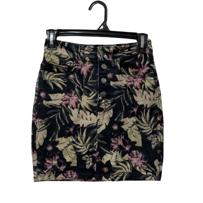 Lee Womens  Size 8 Mini Skirt Floral 97% Cotton
