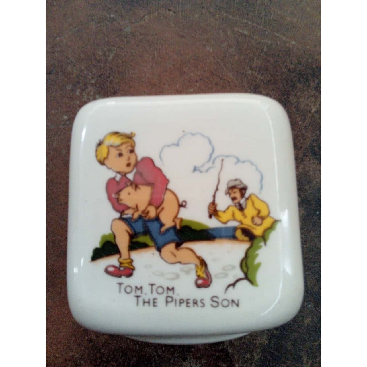 Vintage Potpourri Nursery Rhyme Cube(s)