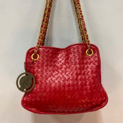 Charlie Brown Womens Woven Handbag / Shoulder Bag Gold / Red 