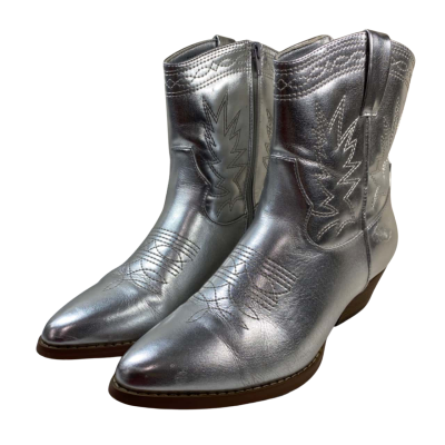 RAVELLA SILVER METALLIC SIZE 8 TEXAS COWBOY BOOTS WESTERN HEEL ANKLE BOOTS