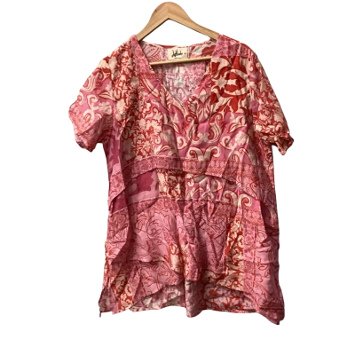  La Mode Womens  Size 14 Short Sleeve Top Pattern / Pink  I