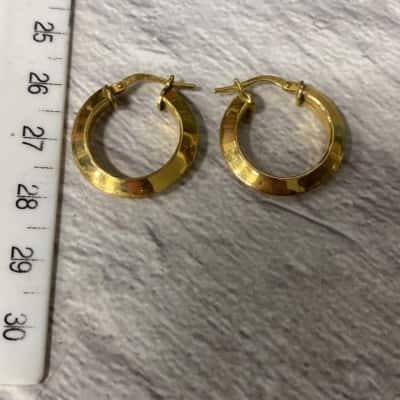 Sterling silver 1/10 9ct gold earrings 