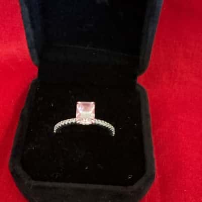  Women's 925 Silver Solitaire Ring featuring a Fancy Pink Created Diamond 