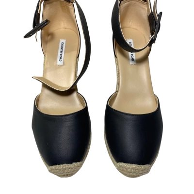 Country Road Womens Shoe Size 37 
