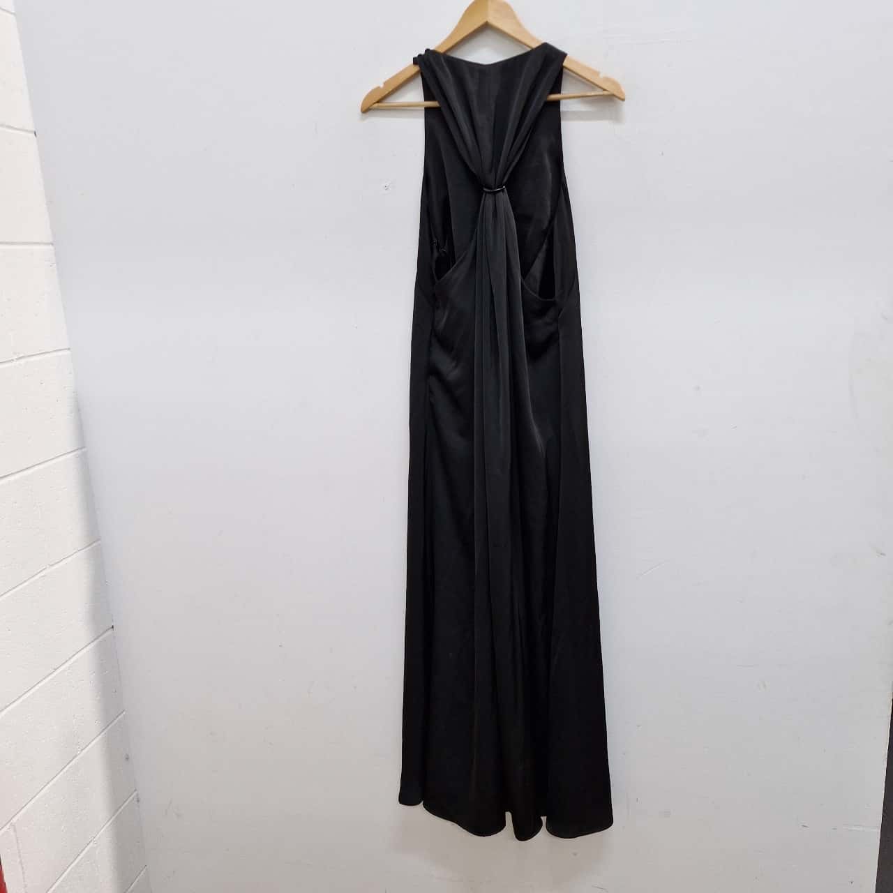Cue Womens Size 12 Formal Dress / Maxi Dress / Sleeveless Dress Black (s)