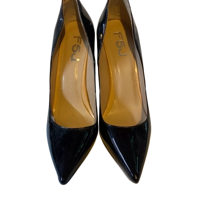 FSJ Womens  Size 10 Heels Black  / Gold 