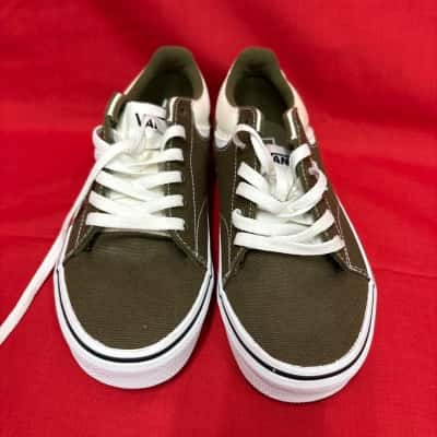 Vans Seldan Mens  Size UK 6 / US 7 Sneakers Olive Green & White Colourway 