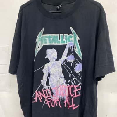 Metallica Womens  Size 20 T-shirts Black  