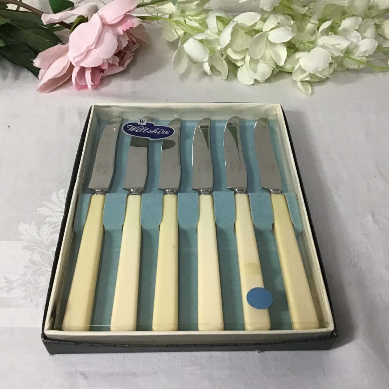 Vintage Wilkshire Set of 6 Stainless Steel / Faux Bone Handle Dinner