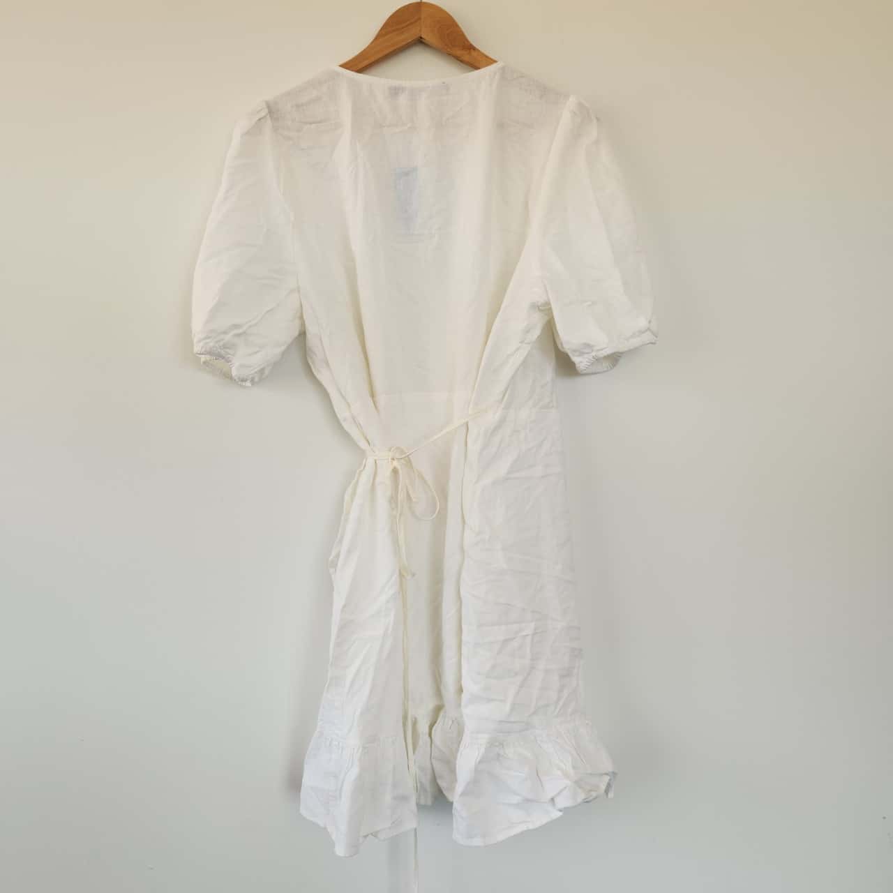 Sportsgirl Linen Rich White Wrap Dress Size 18 / Plus Size / XXXL