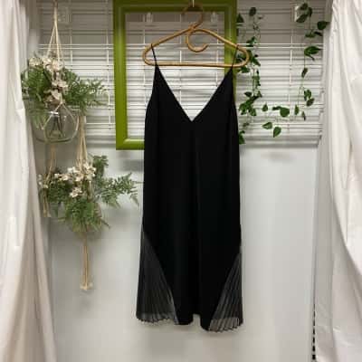  Isla Womens  Brand New With Tags Size M Shine On Midi Dress Black  / Silver 