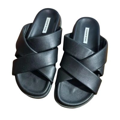 Country Road Womens  Size 35 Sandals Black  