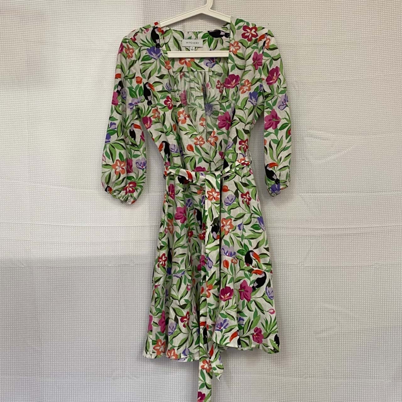 Witchery Womens Size 6 Midi Dress Floral / White (s) Witchery Womens Size 6 Midi Dress Floral / White (s)