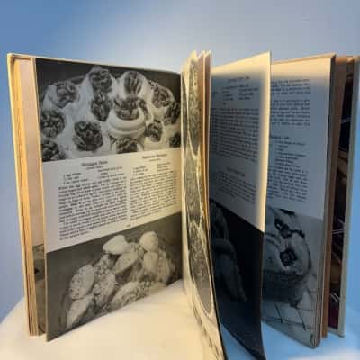 Good Houskeeping - Vintage Cake Making Book
