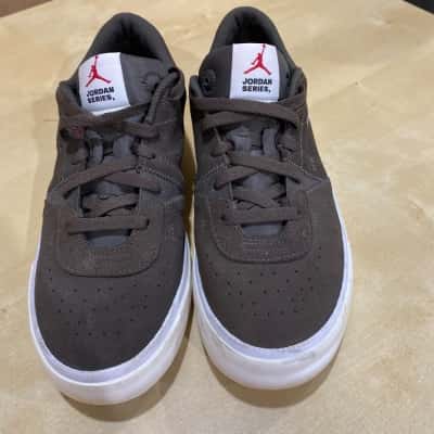 Jordan Series Mens  Size 8 Sneakers Brown / White 