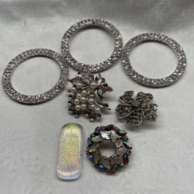 SPARKLY Silver assorted broken jewellery 