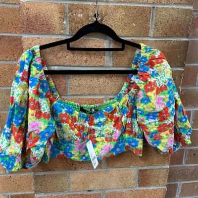 Sportsgirl Womens  Size 10 Floral Mid drift Top 