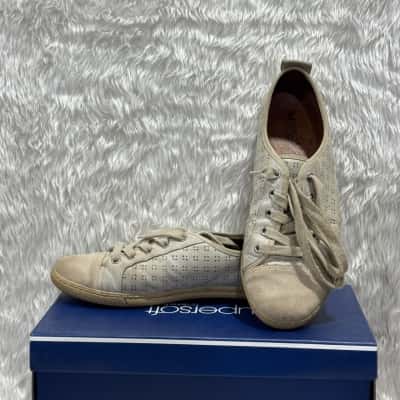 Diana Ferrari Womens  Size 40 Sneakers Beige 