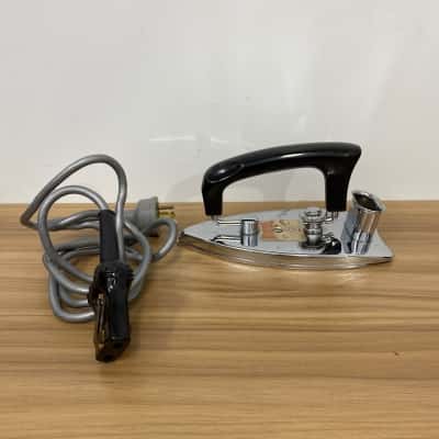 Bisho Travel Iron