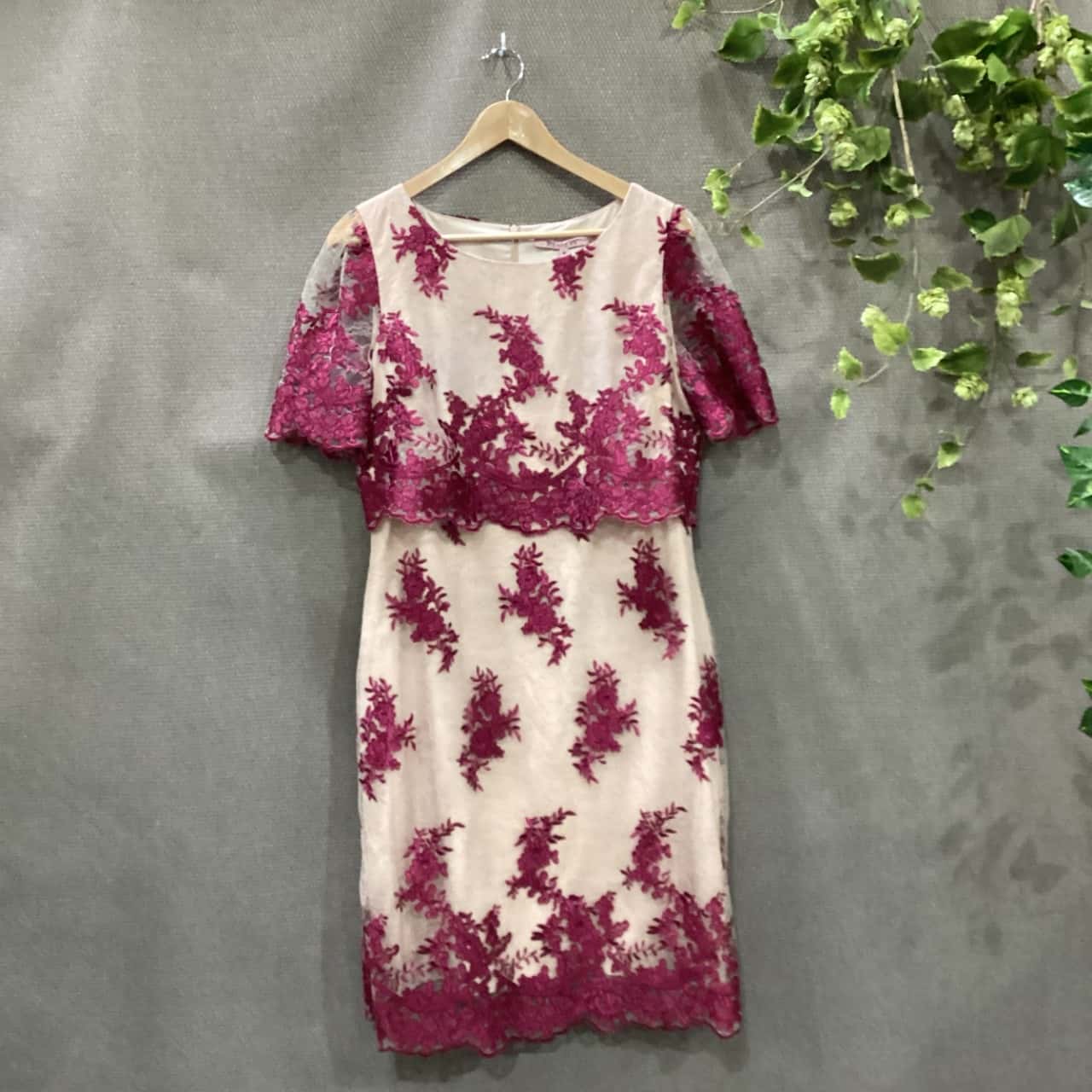 Review Womens Size 14 Formal Dress Maroon / Nude (s)