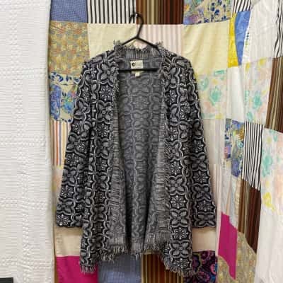 Billabong Womens  Size 12 Cardigan Black  / Pattern / White 