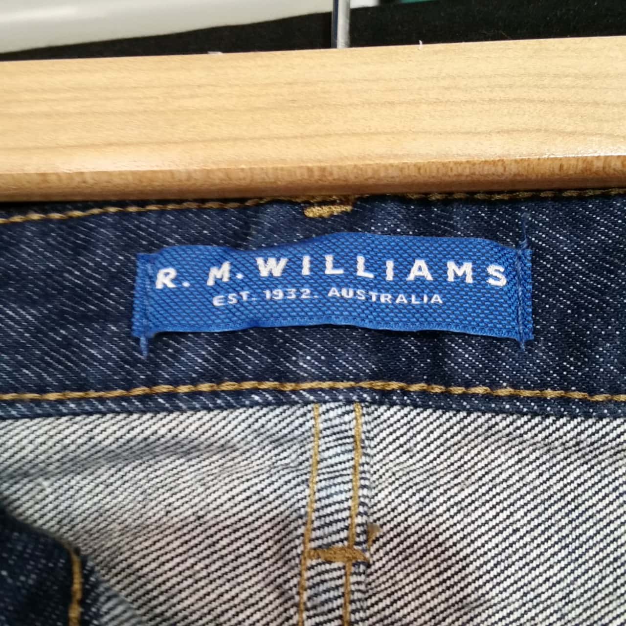 R.M.Williams Mens Size 32 / 33 Straight 