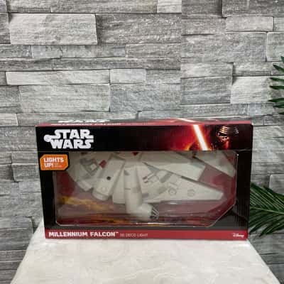 Star Wars Millennium Falcon Decor