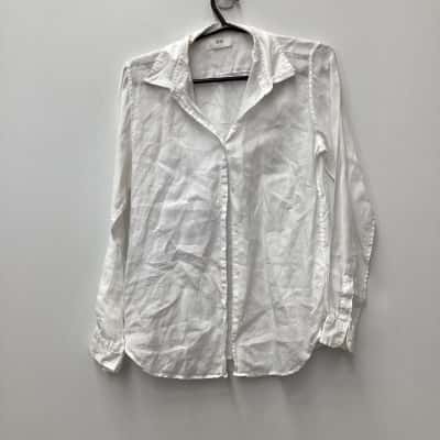 Uniqlo Womens  Size M White long sleeve shirt