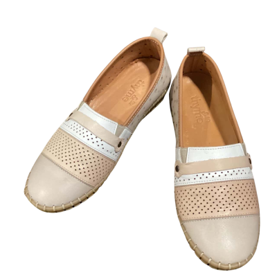  Thyme & co shoes BNWOT Size 37 Beige / Brown / Cream 
