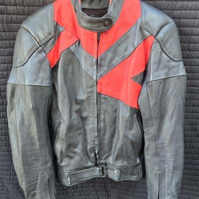  Womens  Size 12 Biker Jacket Black  / Red 
