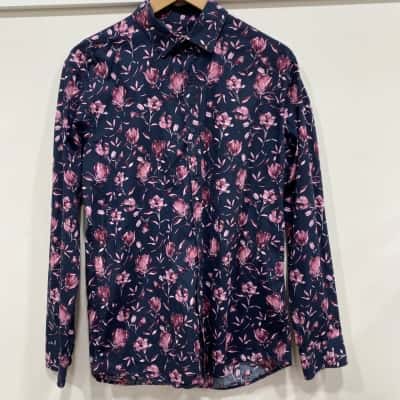 Connor Mens  Size M Long Sleeve Shirt / Printed Shirt Floral / Navy Blue / Pink  