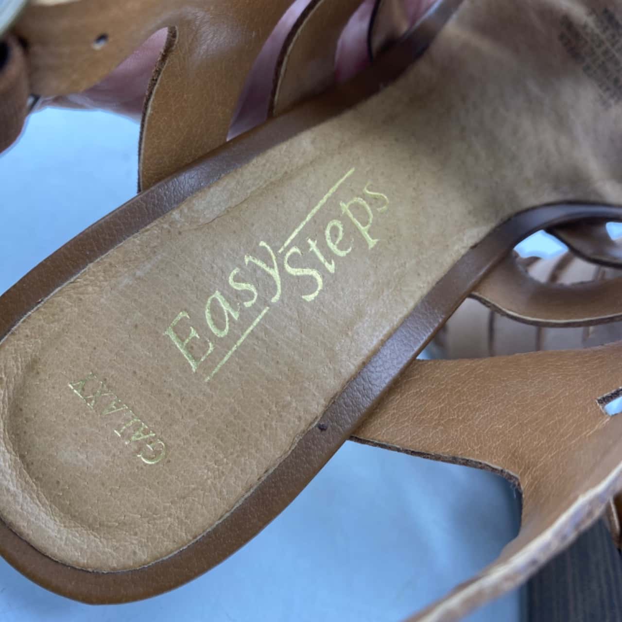 BNIB Easy Steps Womens Size 38 Brown Low Wedge Leather Shoes RRP $149. ...