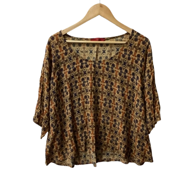 Tigerlily Womens  Size S Short Sleeve Top Pattern C