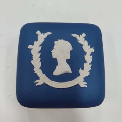 Wedgwood Queen Elizabeth II Trinket Box