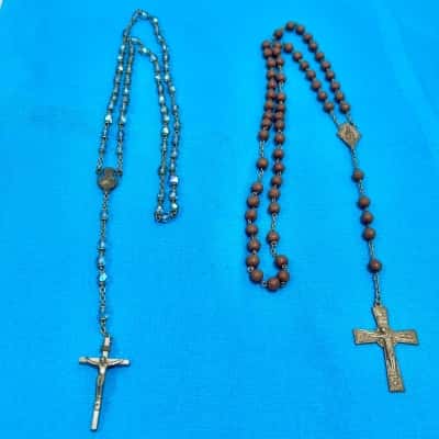 Glass Rosary Bead x 1 Wooden Rosary Beads x 1