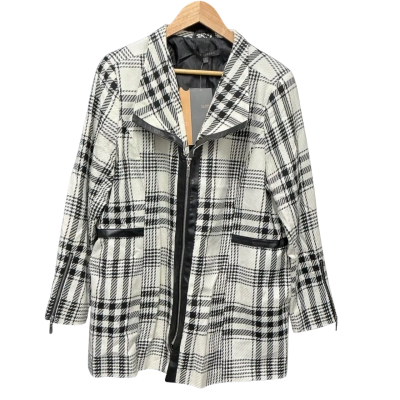 Liz Jordan Womens  Size 18 Black  / White new jacket