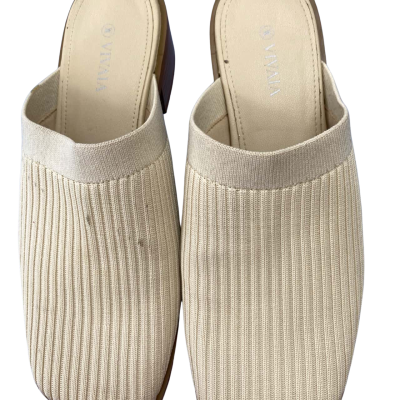 Vivaia Cream/ Beige  Size 36 Platform