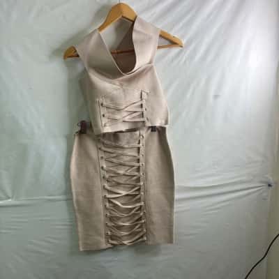 Guess Womens  Size L Beige 