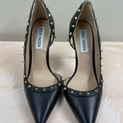 Steve Madden Womens  Size 36 Heels Black  