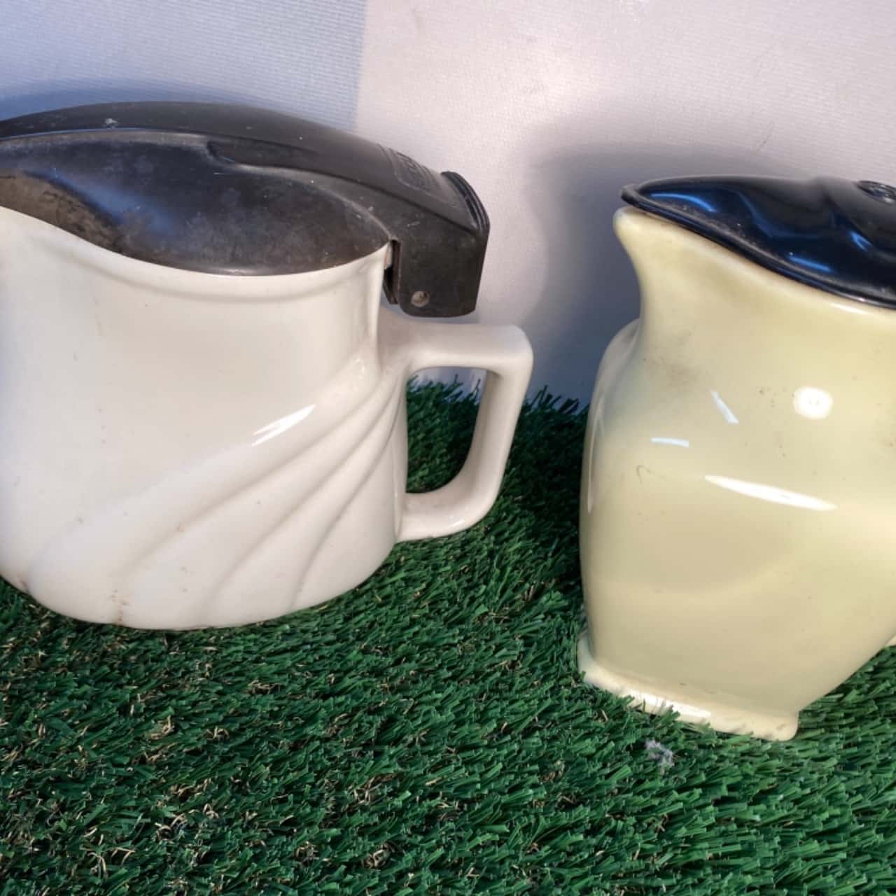 Australian pottery kettles x2(s)