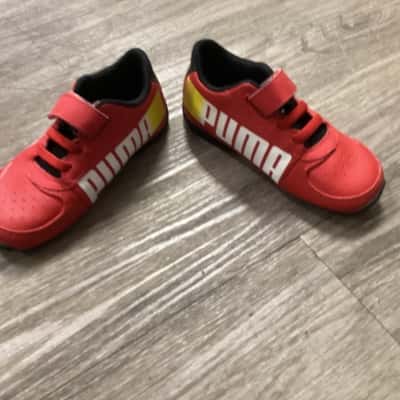 Puma Kids  Size 8 Shoes Black  / Red / White / Yellow 