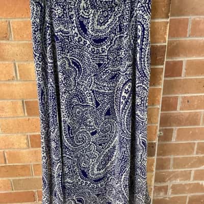Outback Red  Womens  Size L Maxi Skirt Blue / Pattern / White 