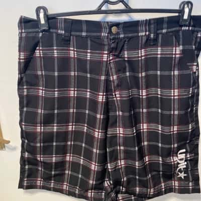 Unit Mens  Size 36 Black  / Red / White 